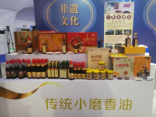 ��ͳСĥ����